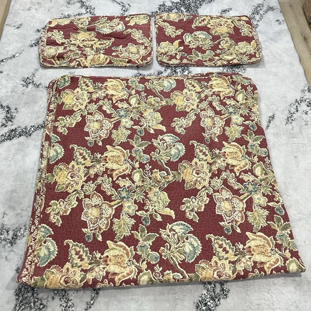 Susan Emma New York Full Queen Quilt Set Floral Cotton 3 Piece Burgundy